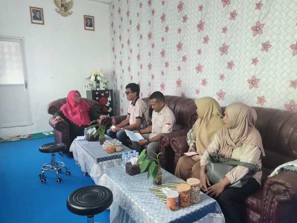Tim Biro Administrasi Pembangunan Setda Malut Monitoring Pembangunan Ruang Kelas MAN 1 Halteng